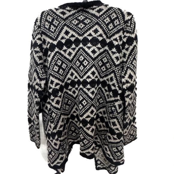 NWT Cliche’ chunky black white open cardigan sweater ❤️ - Picture 5 of 6